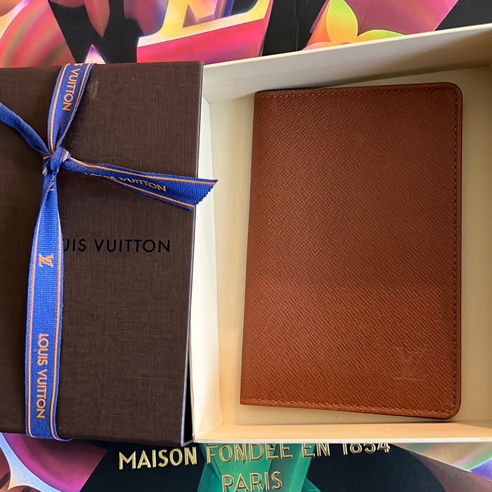 Authenticated Louis Vuitton card holder